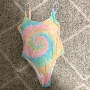 Women’s one piece bathing suit